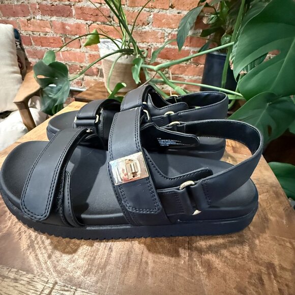 A New Day Chunky Black Sandal - Picture 1 of 4